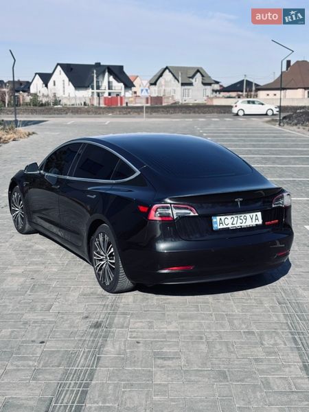 Седан Tesla Model 3 2018 в Луцьку