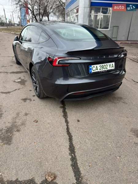 Седан Tesla Model 3 2024 в Черкассах