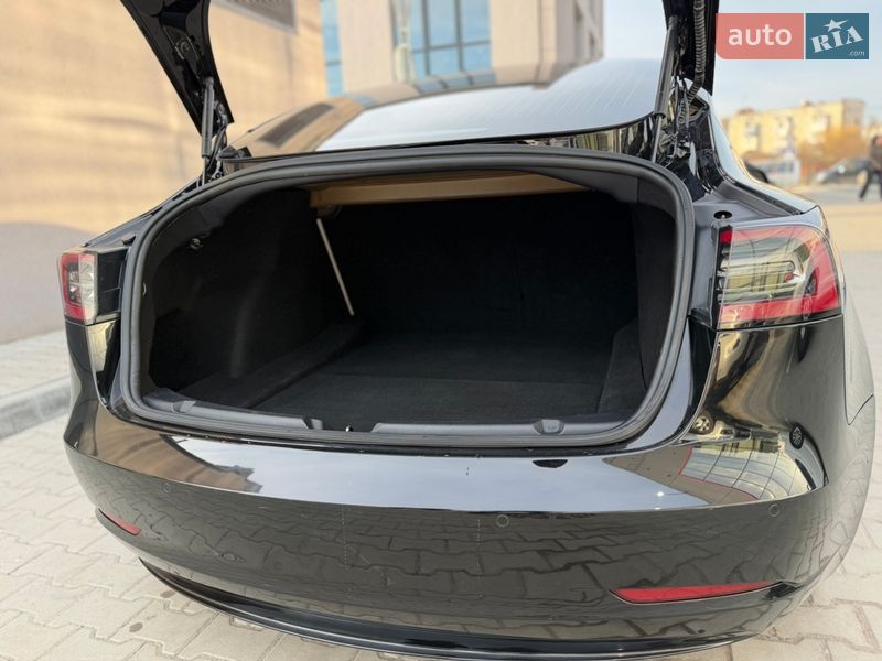 Седан Tesla Model 3 2018 в Калуші фото 13 Седан Tesla Model 3 2018 в Калуші