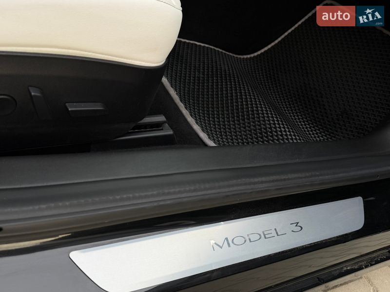 Седан Tesla Model 3 2018 в Калуші фото 25 Седан Tesla Model 3 2018 в Калуші