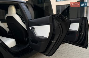 Седан Tesla Model 3 2018 в Калуше