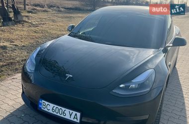 Седан Tesla Model 3 2021 в Буске