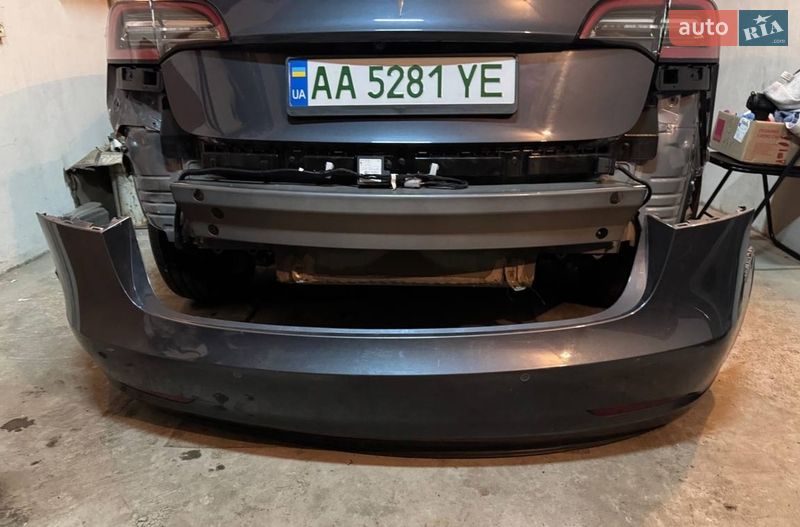 Седан Tesla Model 3 2022 в Киеве