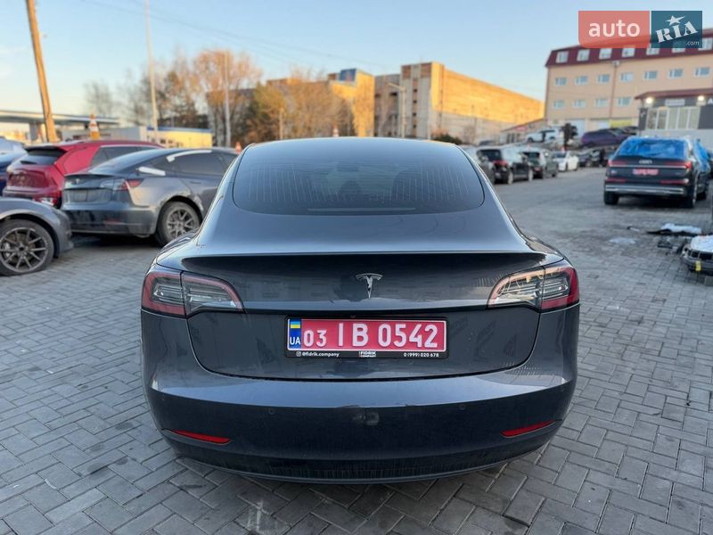 Седан Tesla Model 3 2019 в Луцьку