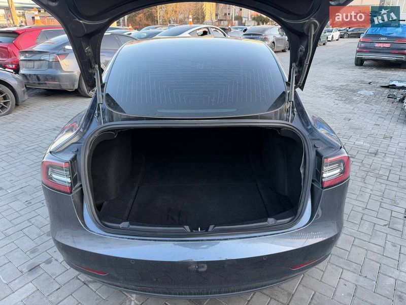 Седан Tesla Model 3 2019 в Луцьку
