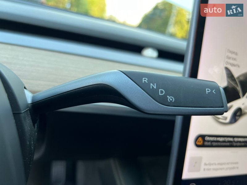 Седан Tesla Model 3 2020 в Новояворовске