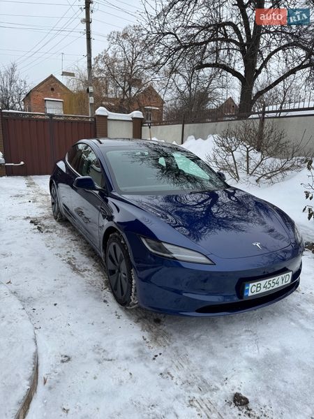 Седан Tesla Model 3 2024 в Чернігові
