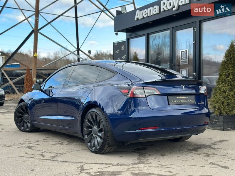 Седан Tesla Model 3 2022 в Харкові