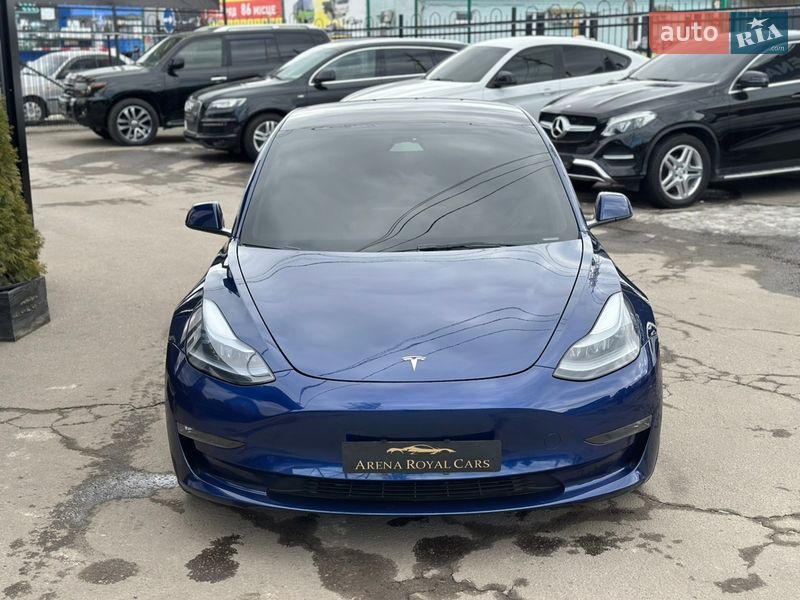 Седан Tesla Model 3 2022 в Харкові
