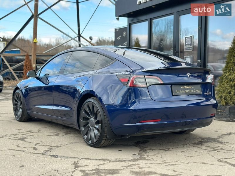 Седан Tesla Model 3 2022 в Харкові
