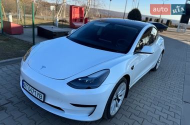 Седан Tesla Model 3 2023 в Калуші