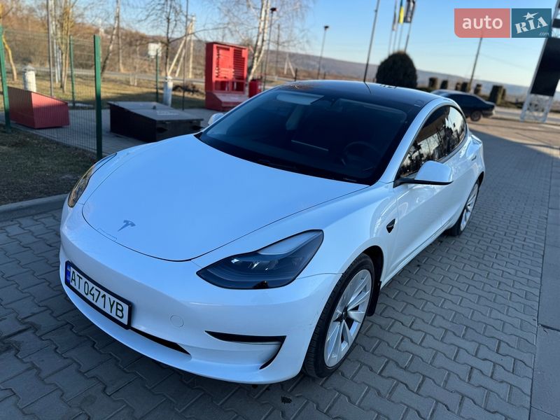 Tesla Model 3 2023