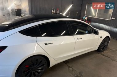 Седан Tesla Model 3 2021 в Києві