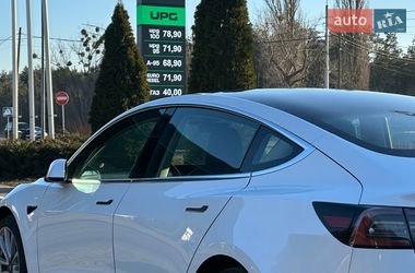Седан Tesla Model 3 2018 в Киеве