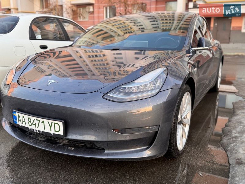Седан Tesla Model 3 2019 в Києві