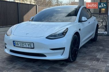 Седан Tesla Model 3 2021 в Луцке
