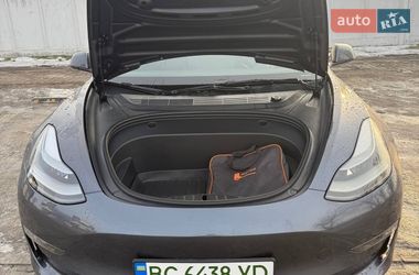 Седан Tesla Model 3 2021 в Ирпене
