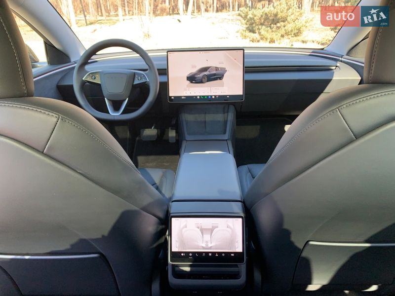 Седан Tesla Model 3 2024 в Киеве