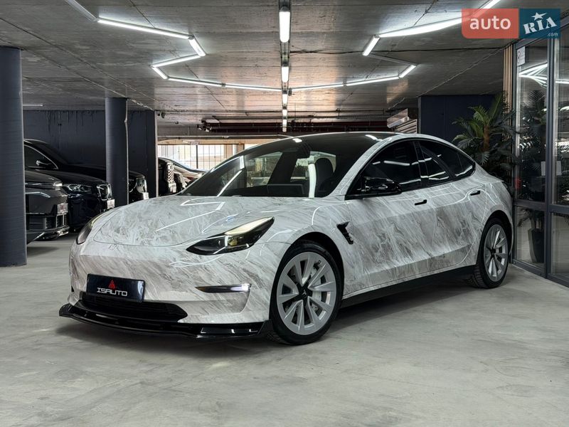 Седан Tesla Model 3 2022 в Одесі