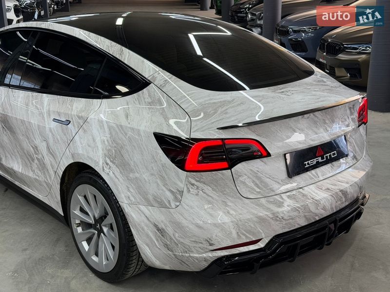 Седан Tesla Model 3 2022 в Одесі