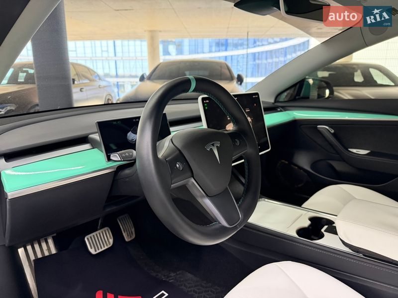 Седан Tesla Model 3 2022 в Одесі