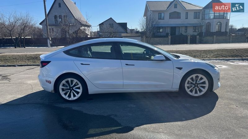 Седан Tesla Model 3 2021 в Баришівка