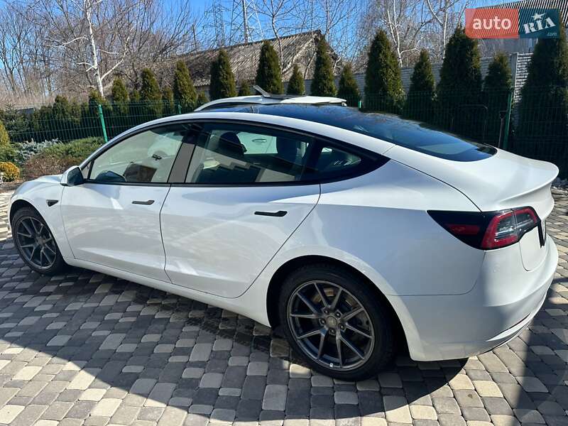 Седан Tesla Model 3 2023 в Харкові фото 5 Седан Tesla Model 3 2023 в Харкові