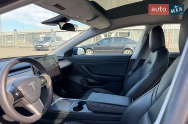 Седан Tesla Model 3 2021 в Львові
