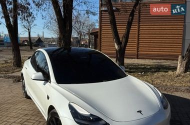 Седан Tesla Model 3 2019 в Кривому Розі