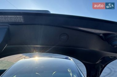 Седан Tesla Model 3 2021 в Днепре