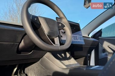 Седан Tesla Model 3 2024 в Снятине