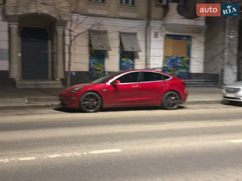 Седан Tesla Model 3 2018 в Харкові
