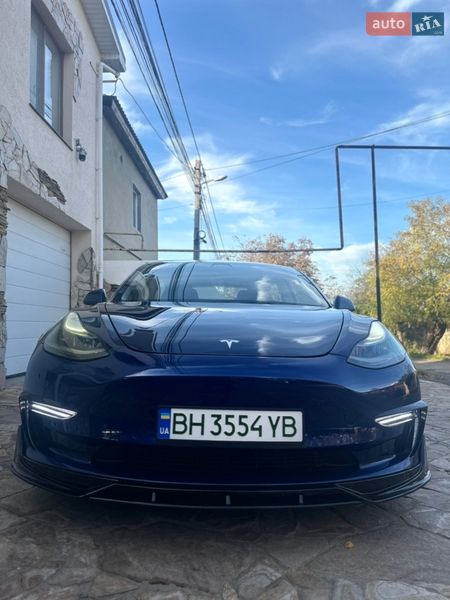 Седан Tesla Model 3 2021 в Одесі