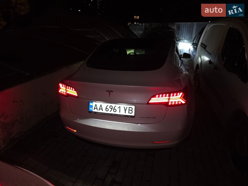 Седан Tesla Model 3 2019 в Києві фото 20 Седан Tesla Model 3 2019 в Києві