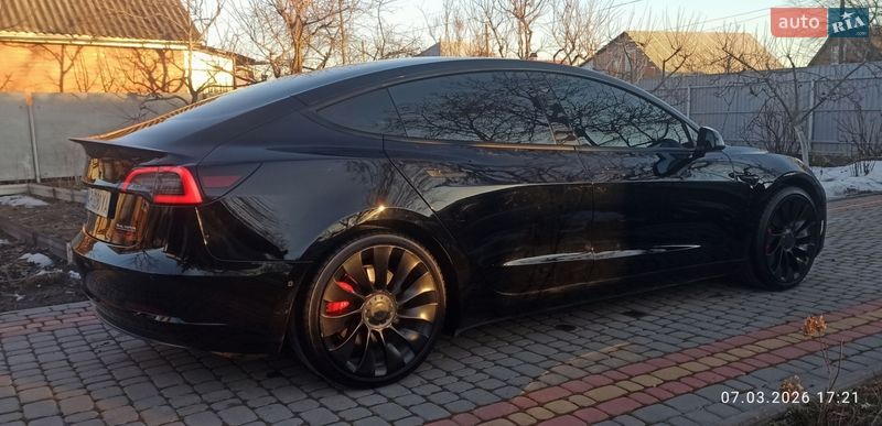 Седан Tesla Model 3 2021 в Вінниці