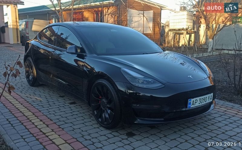 Седан Tesla Model 3 2021 в Вінниці