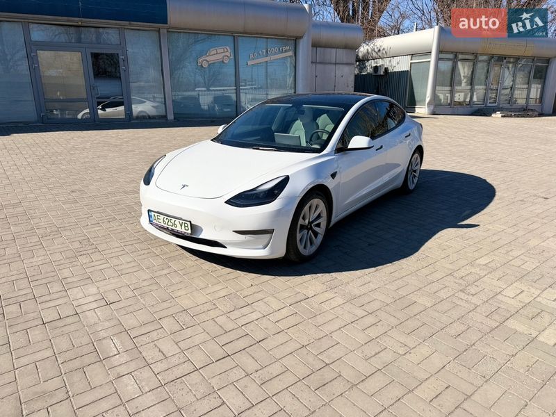 Седан Tesla Model 3 2022 в Дніпрі