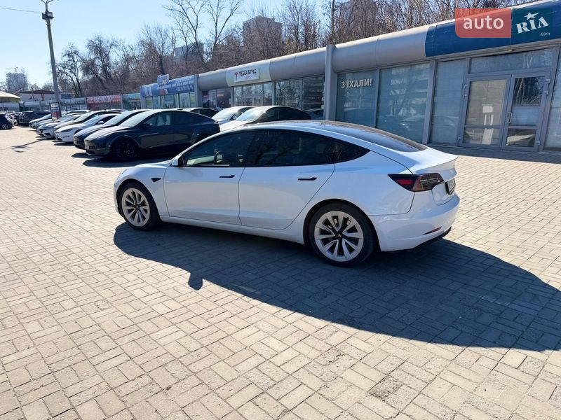 Седан Tesla Model 3 2022 в Дніпрі