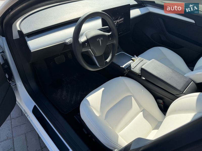 Седан Tesla Model 3 2022 в Дніпрі