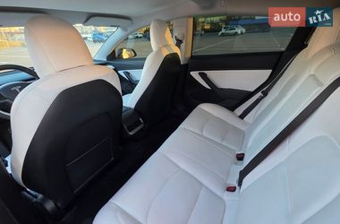 Седан Tesla Model 3 2021 в Одессе