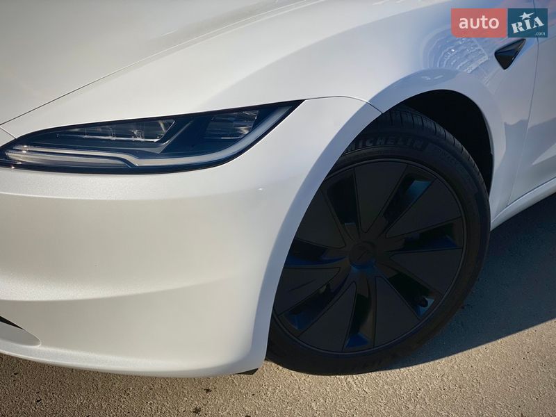 Седан Tesla Model 3 2024 в Киеве