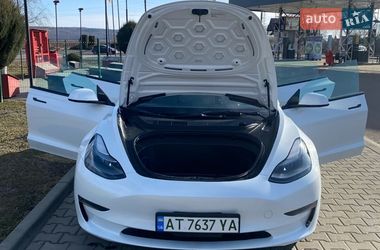 Седан Tesla Model 3 2023 в Калуше