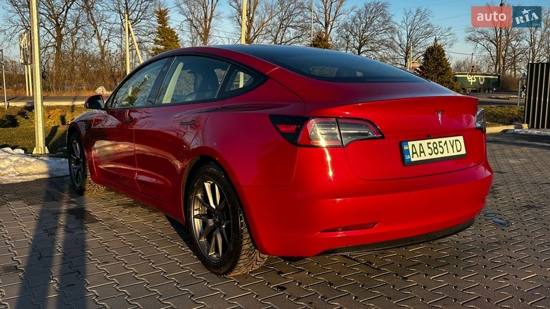 Седан Tesla Model 3 2022 в Кагарлыке