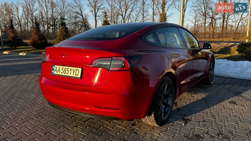 Седан Tesla Model 3 2022 в Кагарлыке