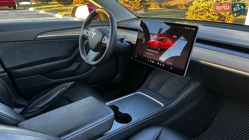 Седан Tesla Model 3 2022 в Кагарлыке