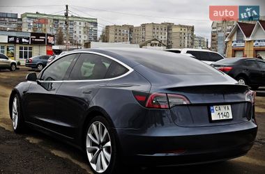 Седан Tesla Model 3 2019 в Черкассах