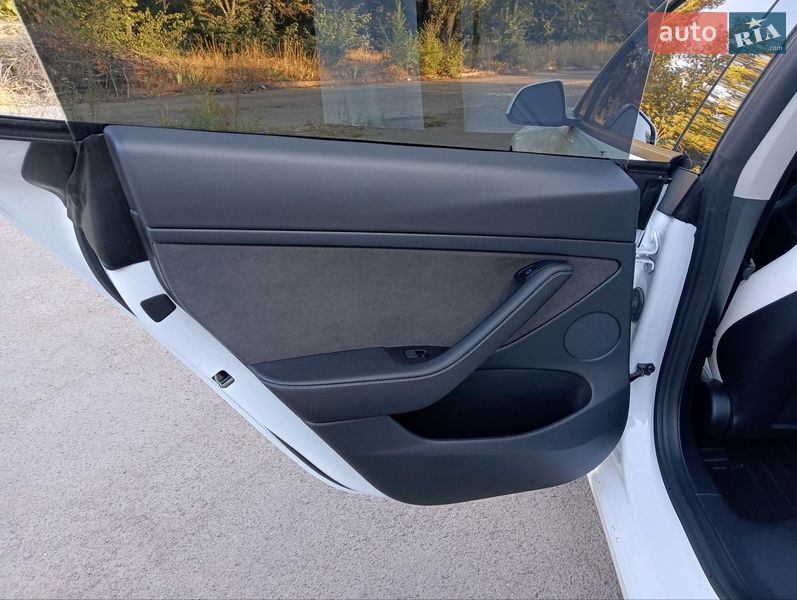 Седан Tesla Model 3 2022 в Кривому Розі фото 11 Седан Tesla Model 3 2022 в Кривому Розі