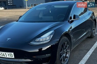 Седан Tesla Model 3 2018 в Вишгороді