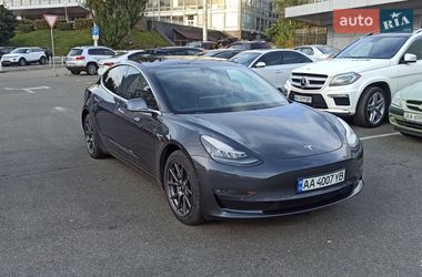 Седан Tesla Model 3 2019 в Києві