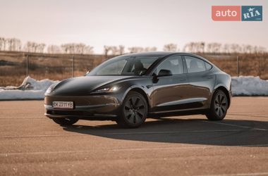 Седан Tesla Model 3 2025 в Ровно фото 10 Седан Tesla Model 3 2025 в Ровно